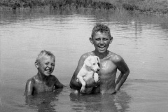 Bob-and-jess-in-Pond