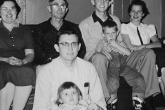 Williams-Family-in-front-of-mantle
